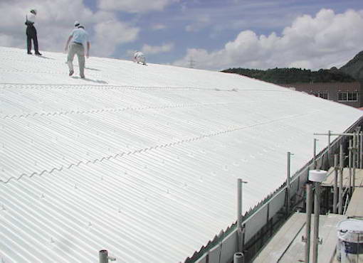 Aplicacion real de pintura térmica impermeabilizante arelux modeo imperlux termic roof