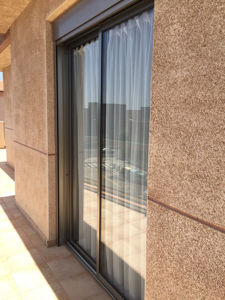 Puertas de balcón sin lámina solar espejo 3M