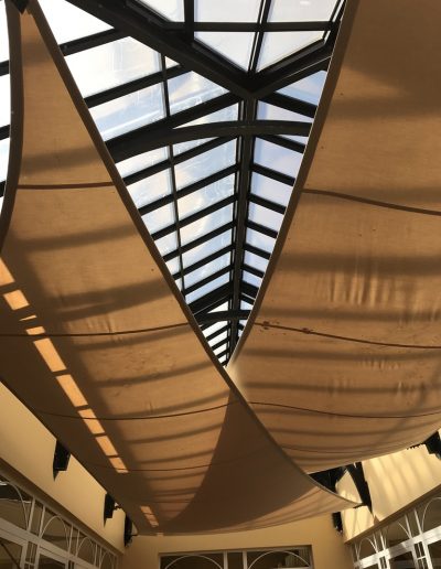 Acabado interior de la lámina solar para policarbonato plástico en el hotel Cordial Mogán Playa en Las Palmas