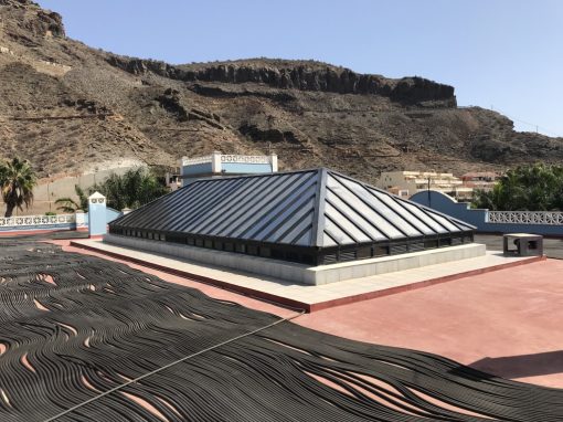Lámina solar para reducir el calor en la cúpula de policarbonato del Hotel Cordial Mogán Playa