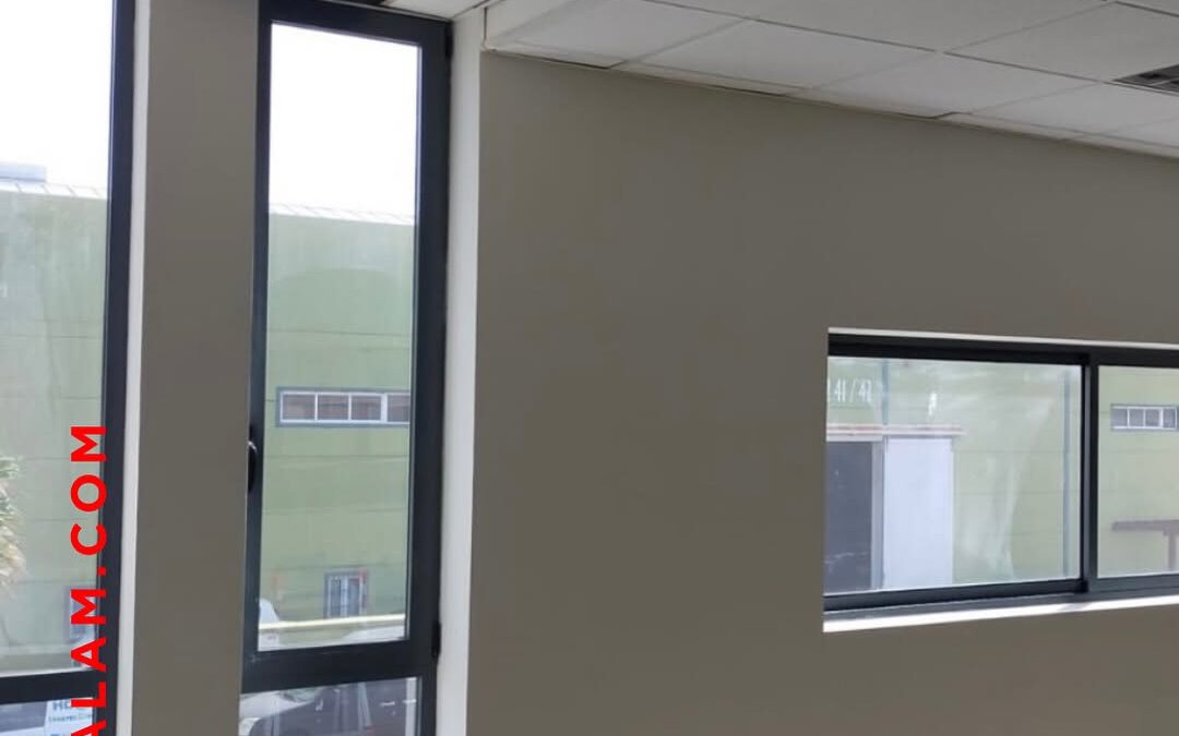 Instalación de láminas solares efecto espejo 3M Oficinas de REIXPAC en Gran Canaria