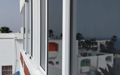 Instalación de láminas solares efecto negro 3M en vivienda en Gran Canaria